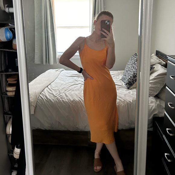 Express Orange Midi Dress - Picture 2 of 10